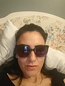 sara 41 online show from April 4, 8:51 pm