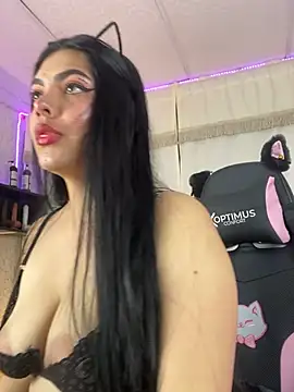 molly bick online show from April 17, 2:46 am