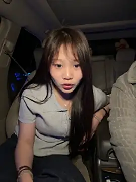 L7D8521 online show from April 18, 11:56 am