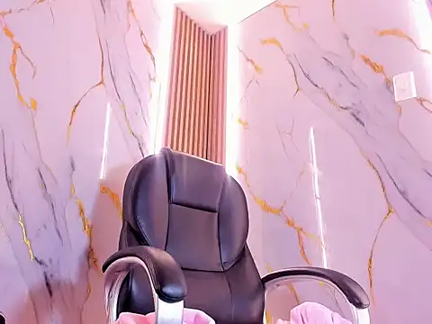 MarhiamCristal online show from April 14, 11:38 pm