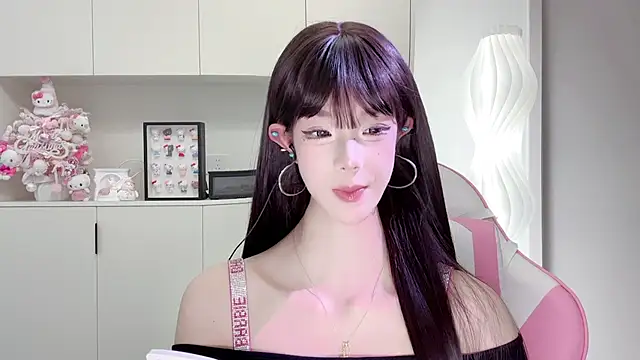 -Moonshine online show from April 11, 10:41 am