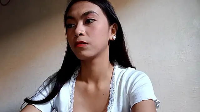 RosalindBrugler online show from April 11, 11:30 pm