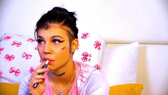 YasminnStorm online show from June 8, 4:24 am