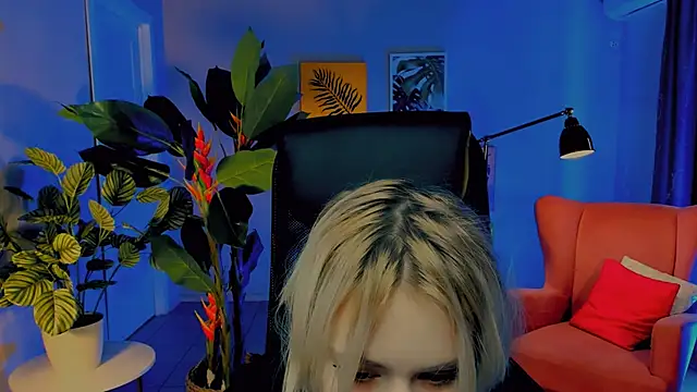 MicheleMarsh online show from April 18, 1:13 pm