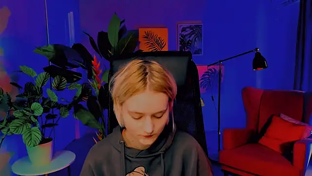 MicheleMarsh online show from April 17, 11:23 am