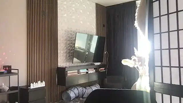 BlondSeduction online show from April 18, 4:42 pm