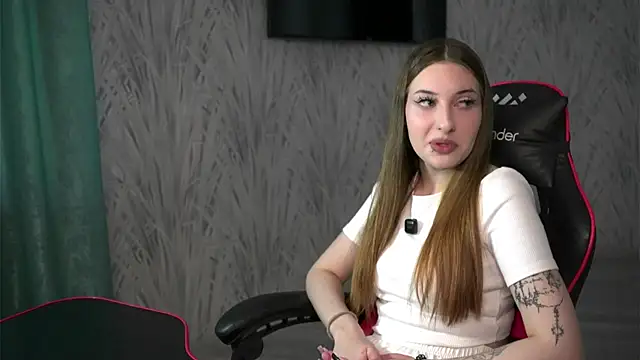 JordanLaack online show from April 14, 3:39 am