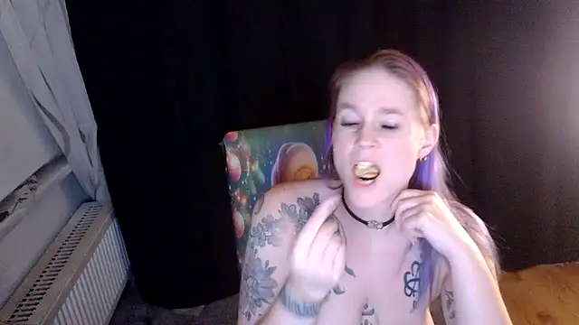 Sweet Yuri online show from April 18, 7:58 pm