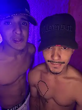 Cuteathleticboys online show from April 18, 1:08 am