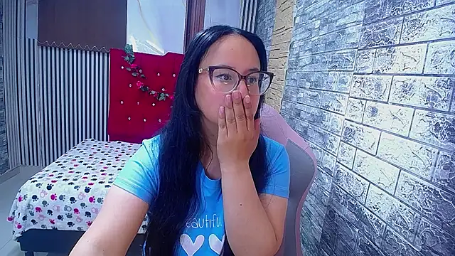 malory black online show from April 17, 4:03 am