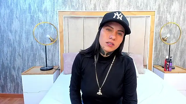 NaomiBDSM online show from April 7, 2:57 am