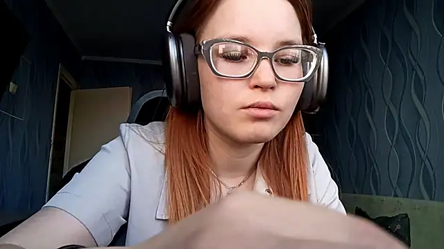 Sheriscute online show from April 17, 1:02 pm