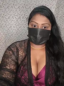Romantic Woman online show from June 6, 6:58 pm