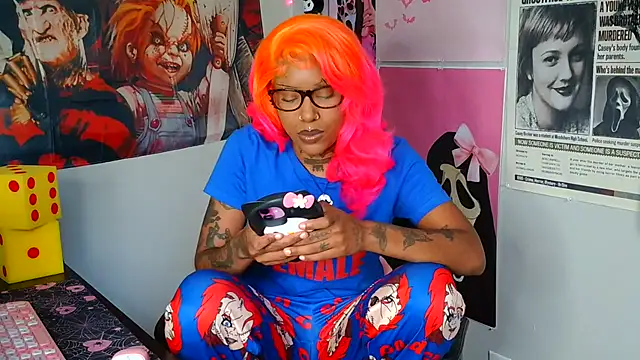 spookiebaddie online show from July 15, 6:45 pm