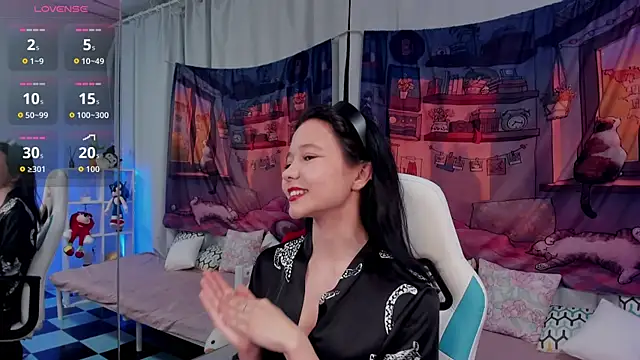 OliviaRice online show from April 20, 4:43 pm