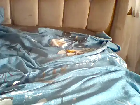 TracyMeme1999 online show from April 14, 5:07 am