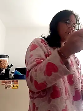 kitsune nyoko online show from April 5, 3:11 pm