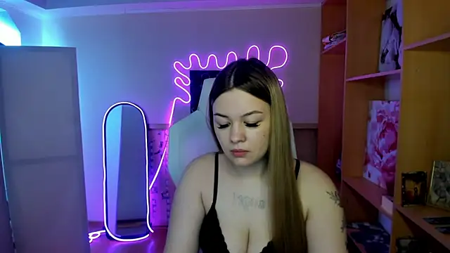 AmeliePeach online show from April 25, 4:48 am