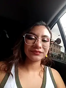 Leticia Hinkley  online show from April 8, 3:47 pm