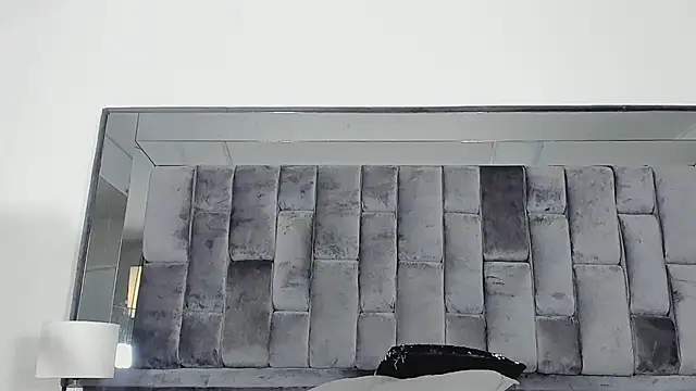 Ashly bloom  online show from April 14, 8:14 am