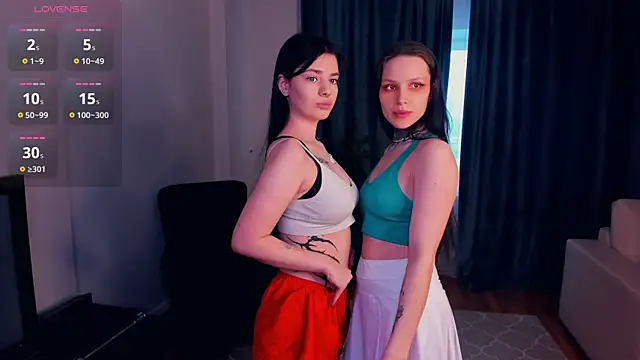 CindyPoster online show from April 18, 7:00 am