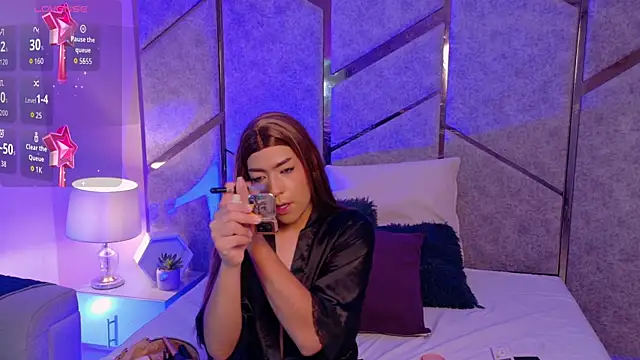 Ashley-Monroe online show from April 14, 11:43 am