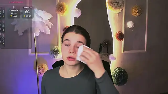 Kacey Love online show from April 10, 1:50 pm