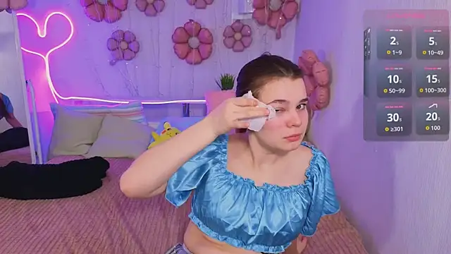 Kacey Love online show from April 18, 6:05 am