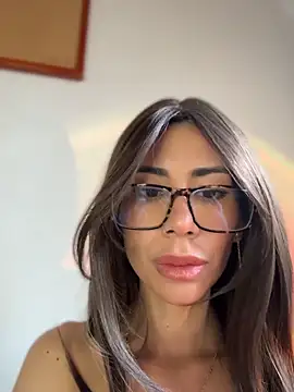 AlmaSajor  online show from April 17, 1:46 pm