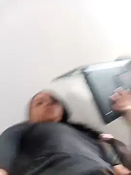 Valentina Narvaez online show from April 14, 8:20 pm