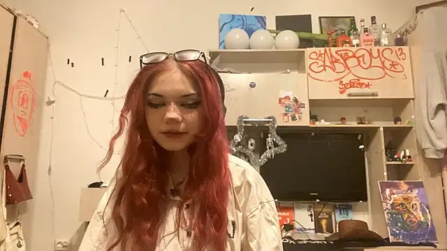 RedHeadCat online show from April 8, 9:17 pm