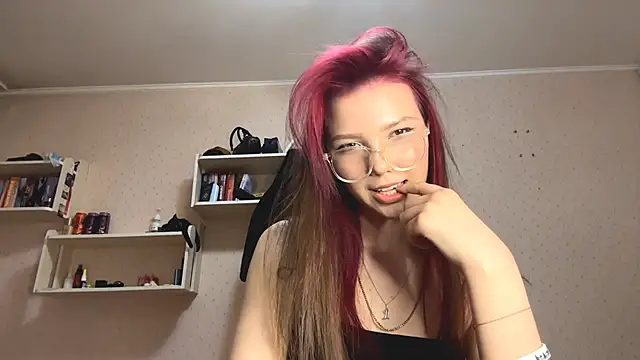 KeliVerde online show from April 14, 4:07 pm