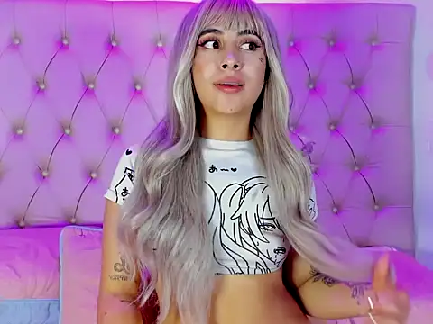 Luna Stormm online show from April 18, 10:31 pm