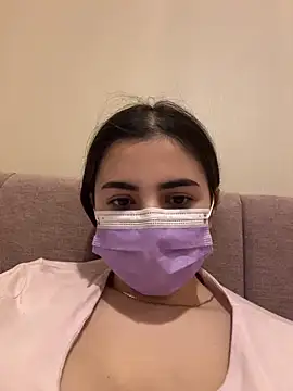 AnnieCartier online show from April 15, 12:39 pm