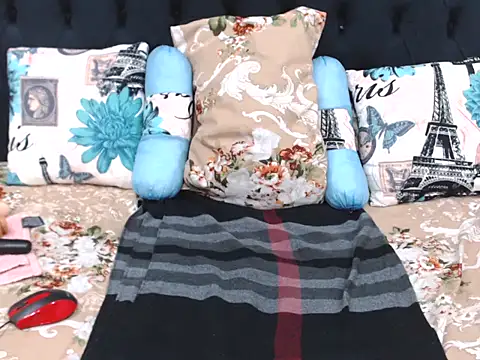 ChocolateClitt online show from April 9, 2:11 pm