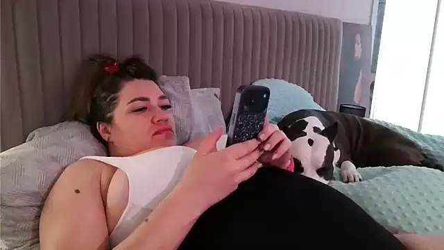 miss preggie online show from April 15, 6:41 pm