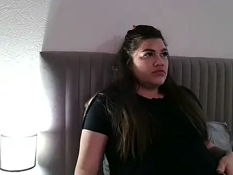 miss preggie online show from April 18, 8:42 pm