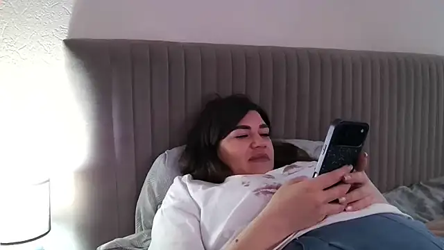 miss preggie online show from April 16, 8:19 pm