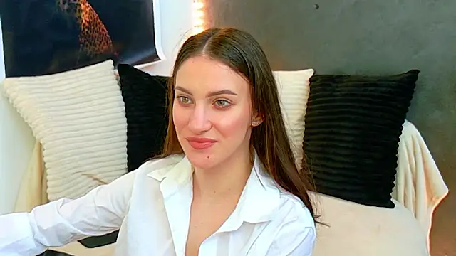 Amira a online show from April 18, 6:05 am