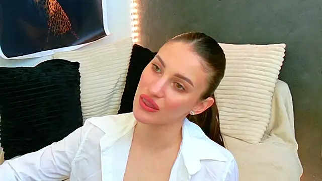 Amira a online show from April 11, 9:24 am