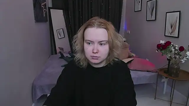 FionaxRider  online show from April 18, 10:31 pm