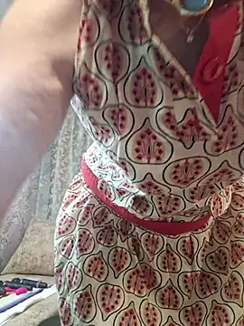 LaliaMia online show from April 4, 3:55 pm