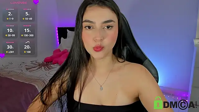 esmeralda le online show from July 19, 12:29 pm