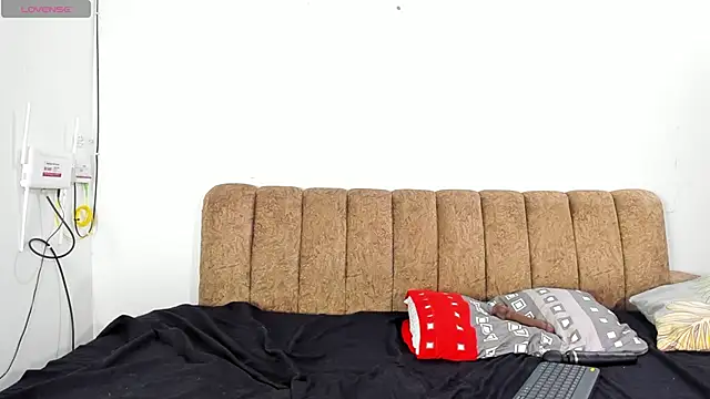 iisabella1 online show from April 14, 7:08 am