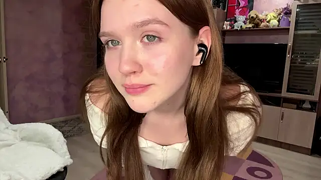 DorotaMeowtTo online show from April 13, 9:15 pm