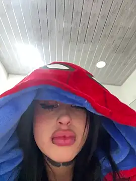 Milk lee7 online show from April 8, 9:55 am