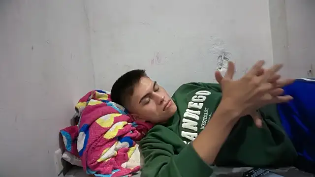 sabanamojada19 online show from April 18, 5:10 am