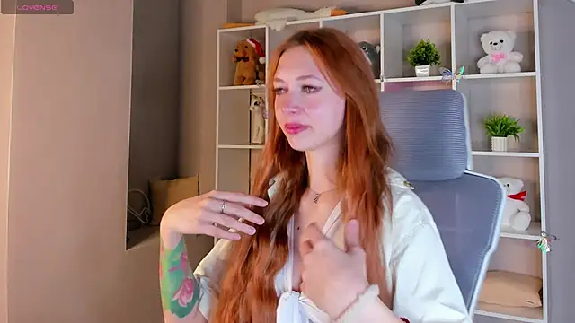 Sienna Nyx online show from April 15, 9:32 am