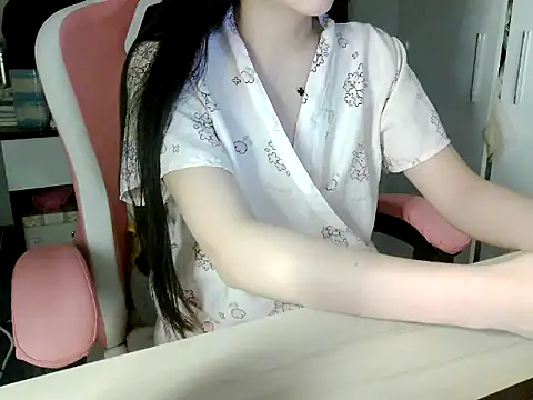 lucienguyen online show from April 8, 4:20 pm