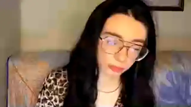 RenataBrought online show from April 15, 6:30 pm